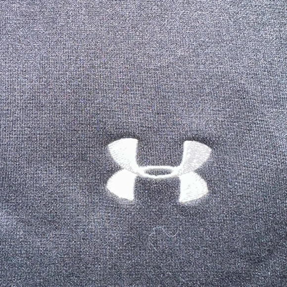 Under Armour Size M - Picture 2 of 4